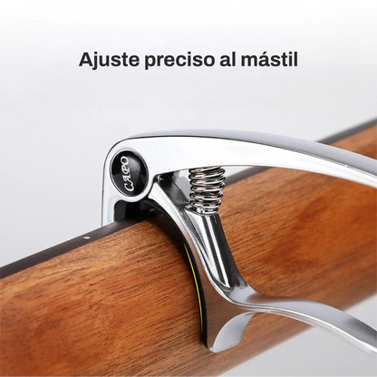 Capo Metálico Universal con Porta Púas y Levantador de Cuerdas – Para Guitarra Acústica, Guitarra Eléctrica y Ukelele